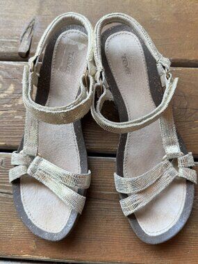 TEVA Ventura Leather Cork Wedge Railto 2 Sandal Gold Metallic - Women's 11/EU 42